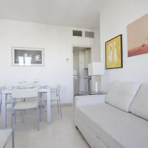 Rentalsevilla Confortable Cerca Del Barrio De Santa Cruz Appartamento